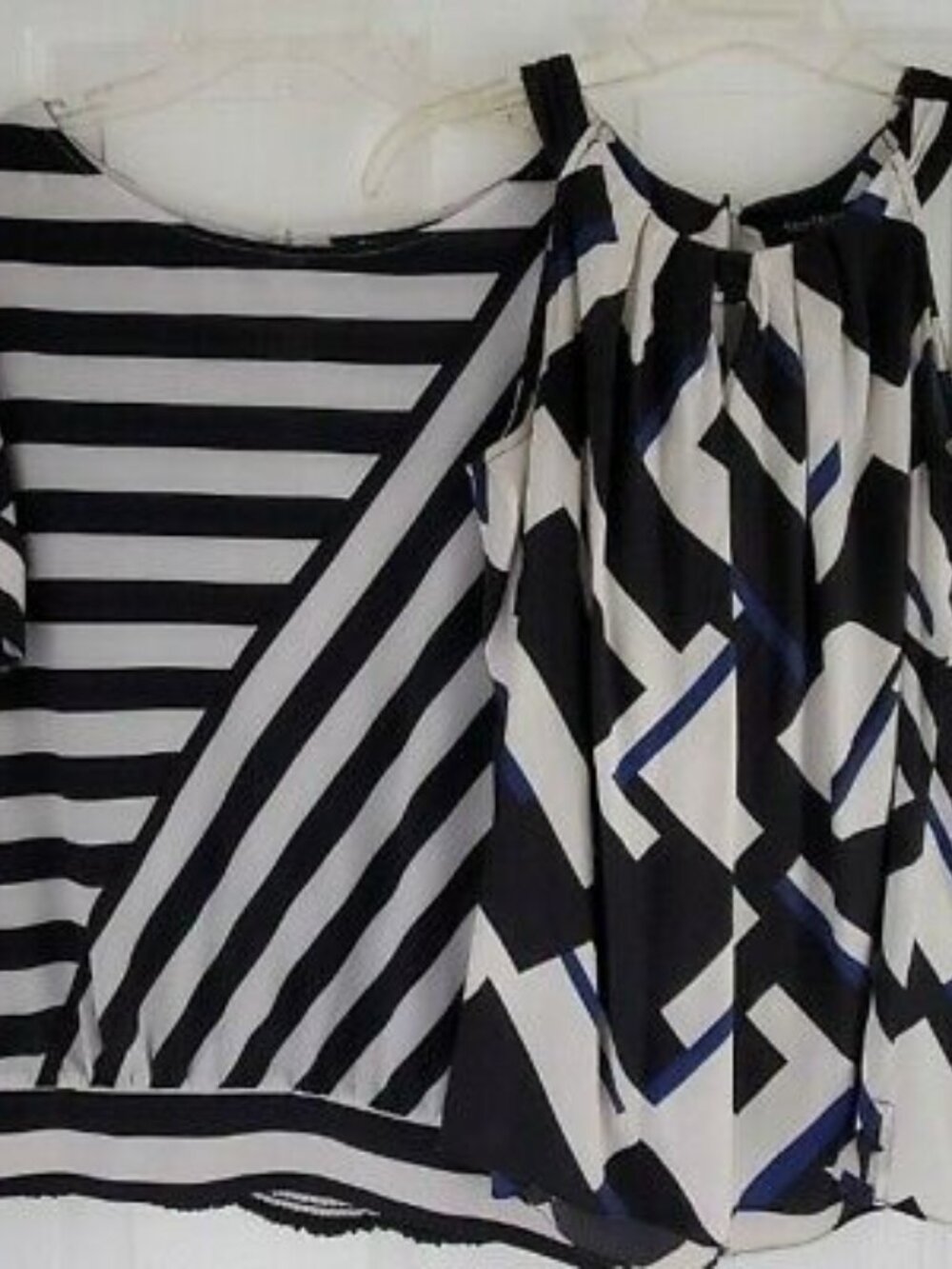 2 WHITE HOUSE BLACK MARKET Tops - 4/Small